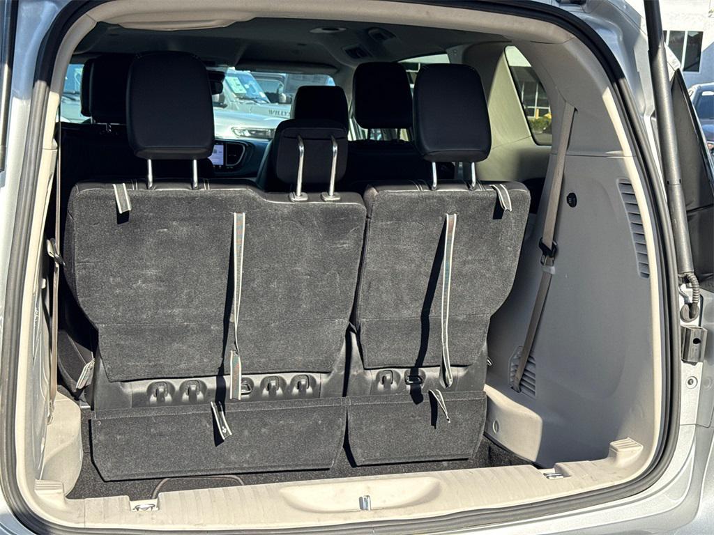 used 2024 Chrysler Pacifica Hybrid car, priced at $27,333