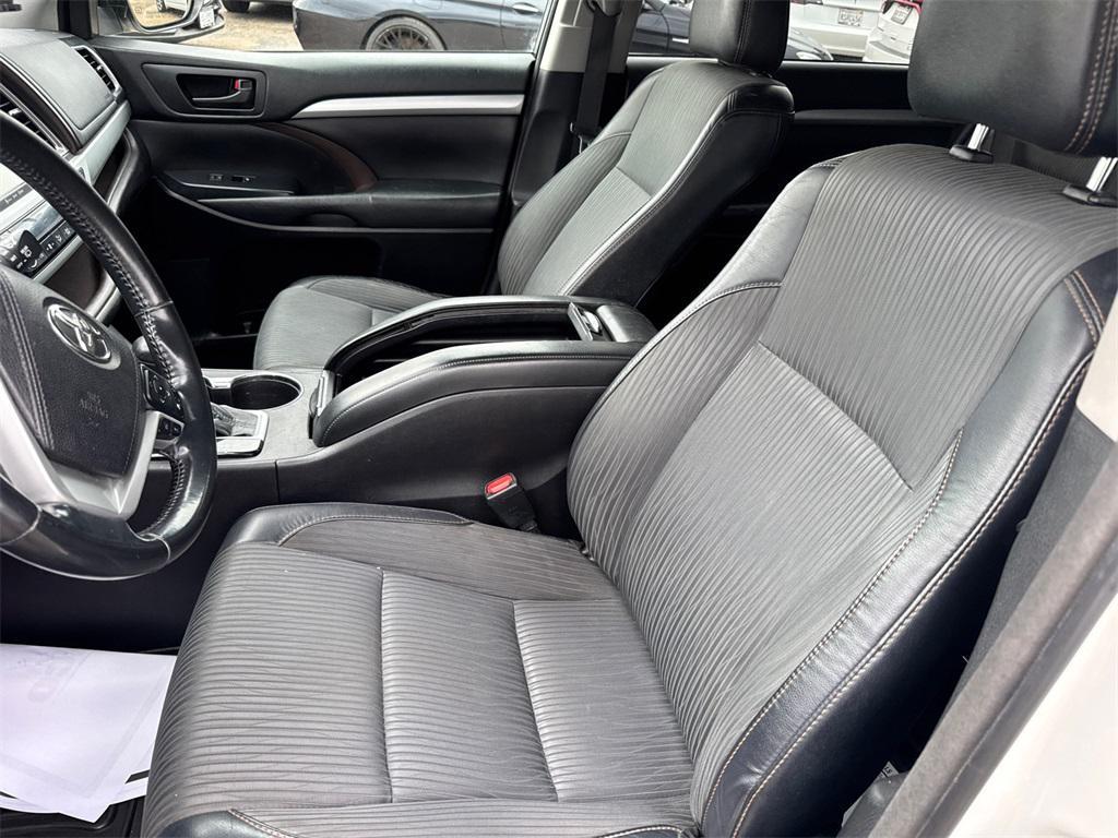 used 2018 Toyota Highlander car, priced at $16,990