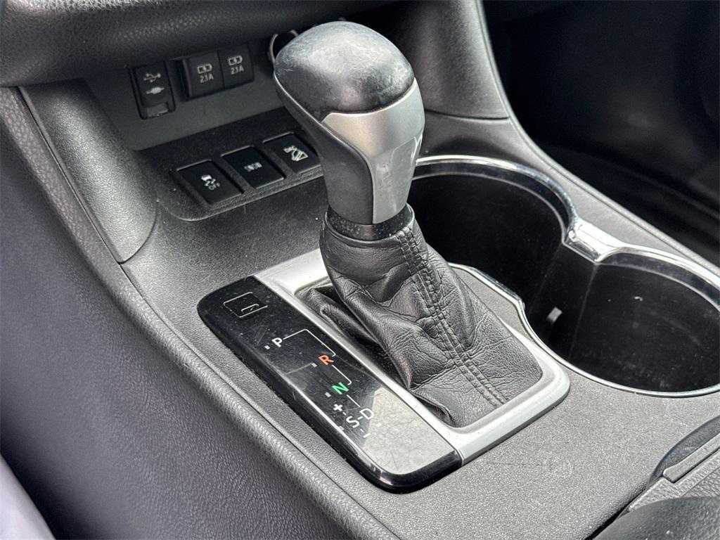 used 2018 Toyota Highlander car, priced at $16,990