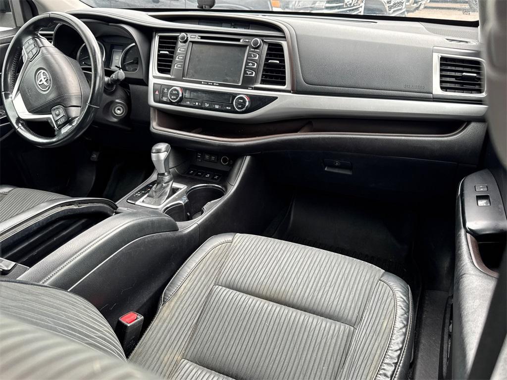 used 2018 Toyota Highlander car, priced at $16,990