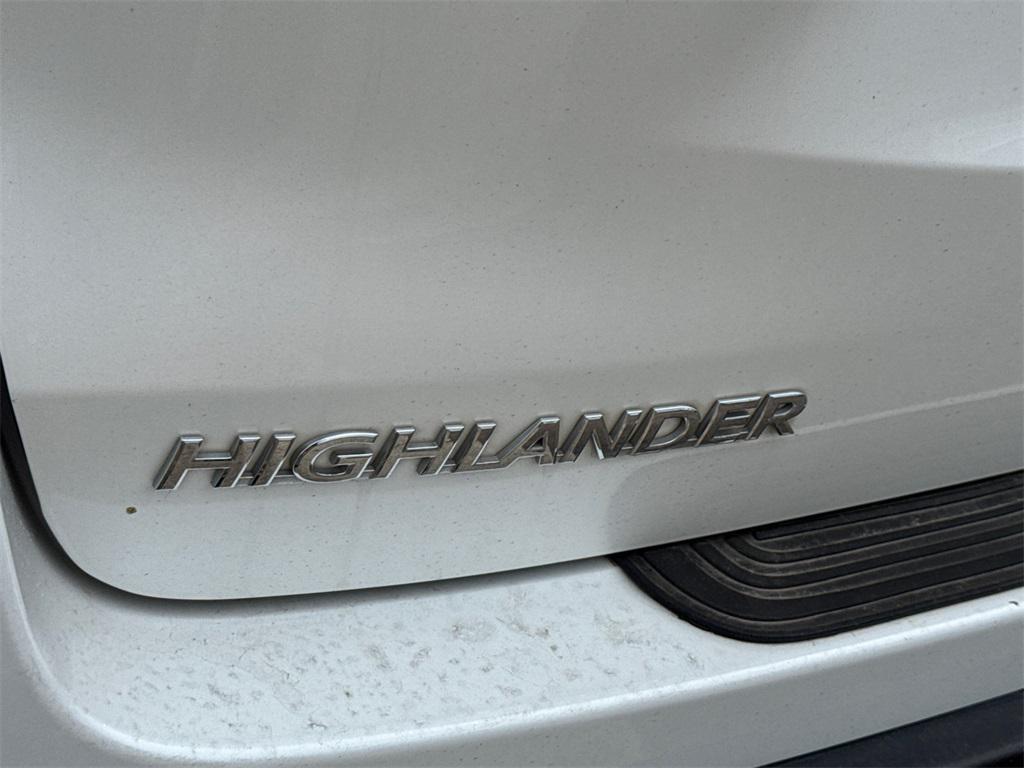 used 2018 Toyota Highlander car, priced at $16,990