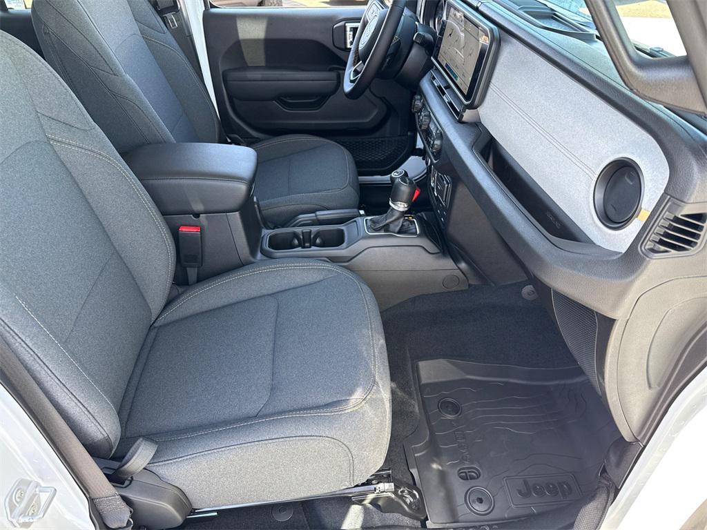 new 2025 Jeep Gladiator car, priced at $48,750