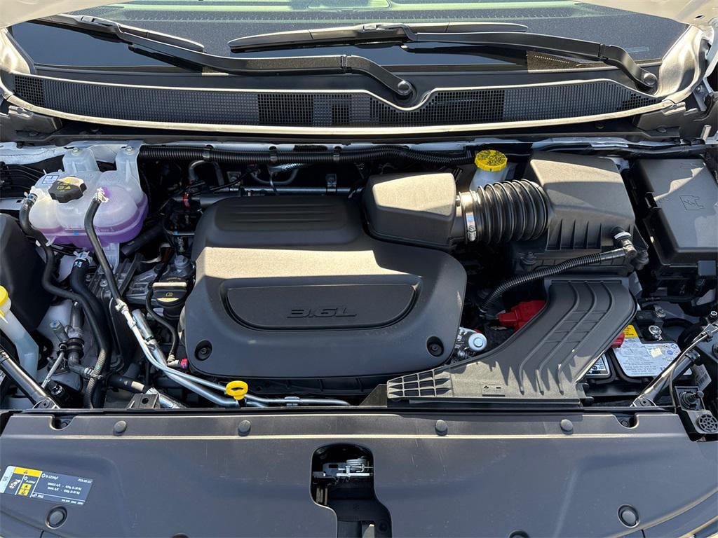 new 2025 Chrysler Pacifica car, priced at $48,465