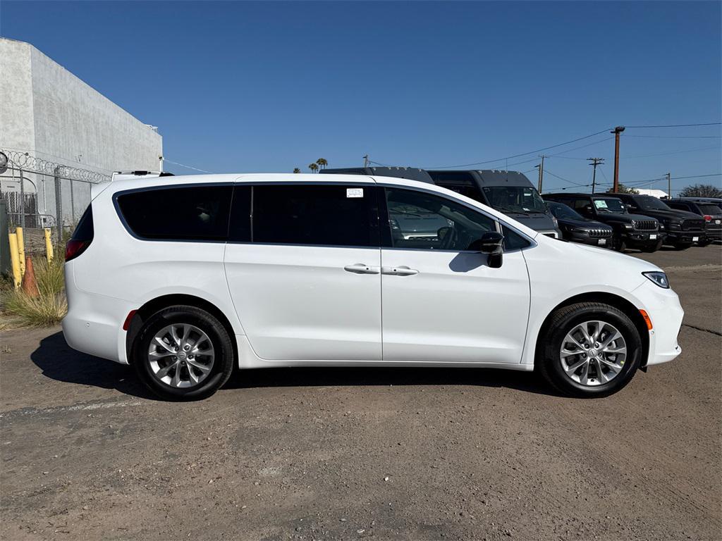 new 2025 Chrysler Pacifica car, priced at $48,465