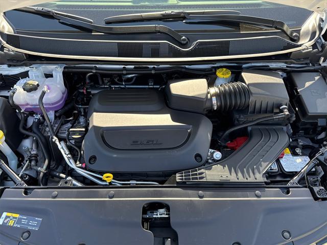 new 2025 Chrysler Pacifica car, priced at $49,998