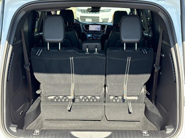 new 2025 Chrysler Pacifica car, priced at $49,998