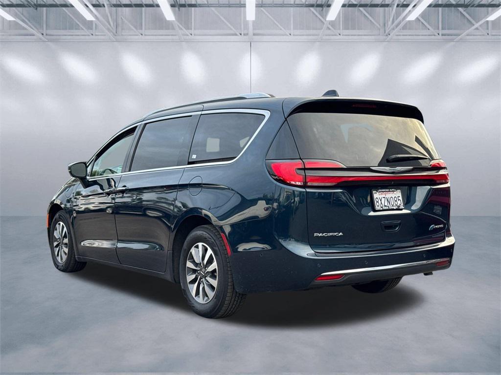 used 2021 Chrysler Pacifica Hybrid car, priced at $24,825