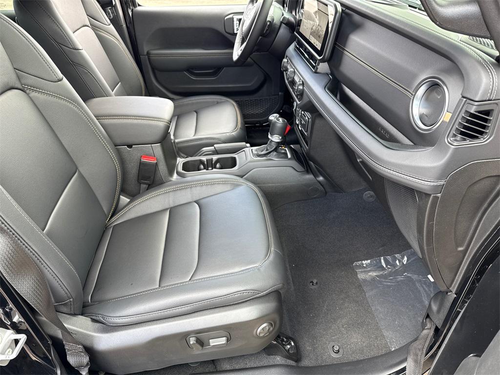 new 2025 Jeep Wrangler car, priced at $49,621