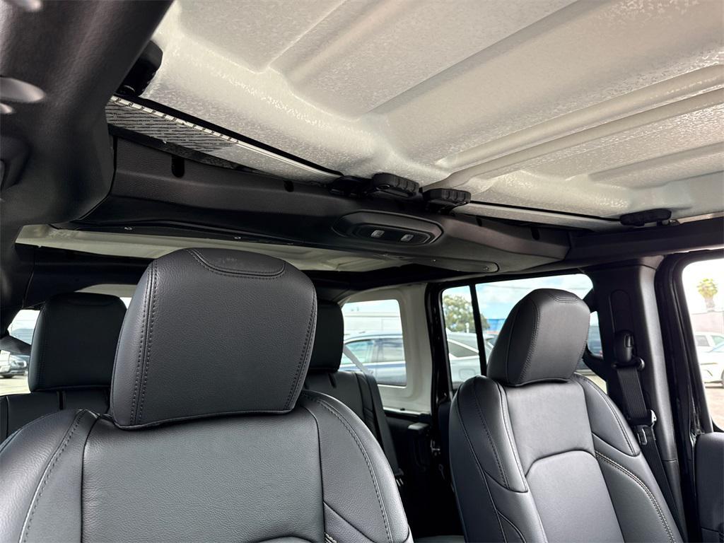 new 2025 Jeep Wrangler car, priced at $49,621