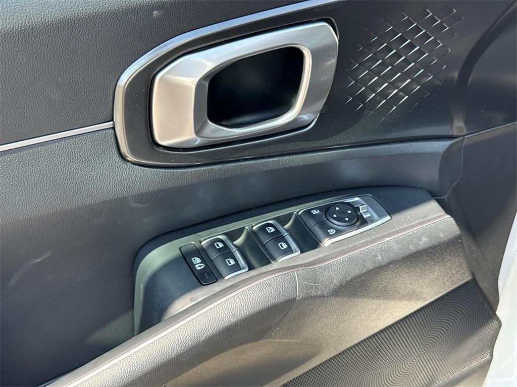 used 2021 Kia Sorento Hybrid car, priced at $24,947