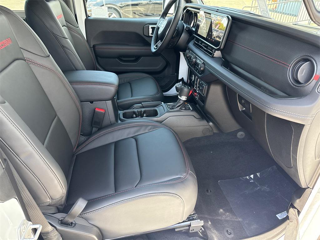 new 2025 Jeep Wrangler car, priced at $57,311