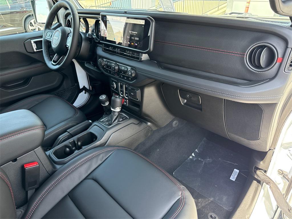 new 2025 Jeep Wrangler car, priced at $57,311