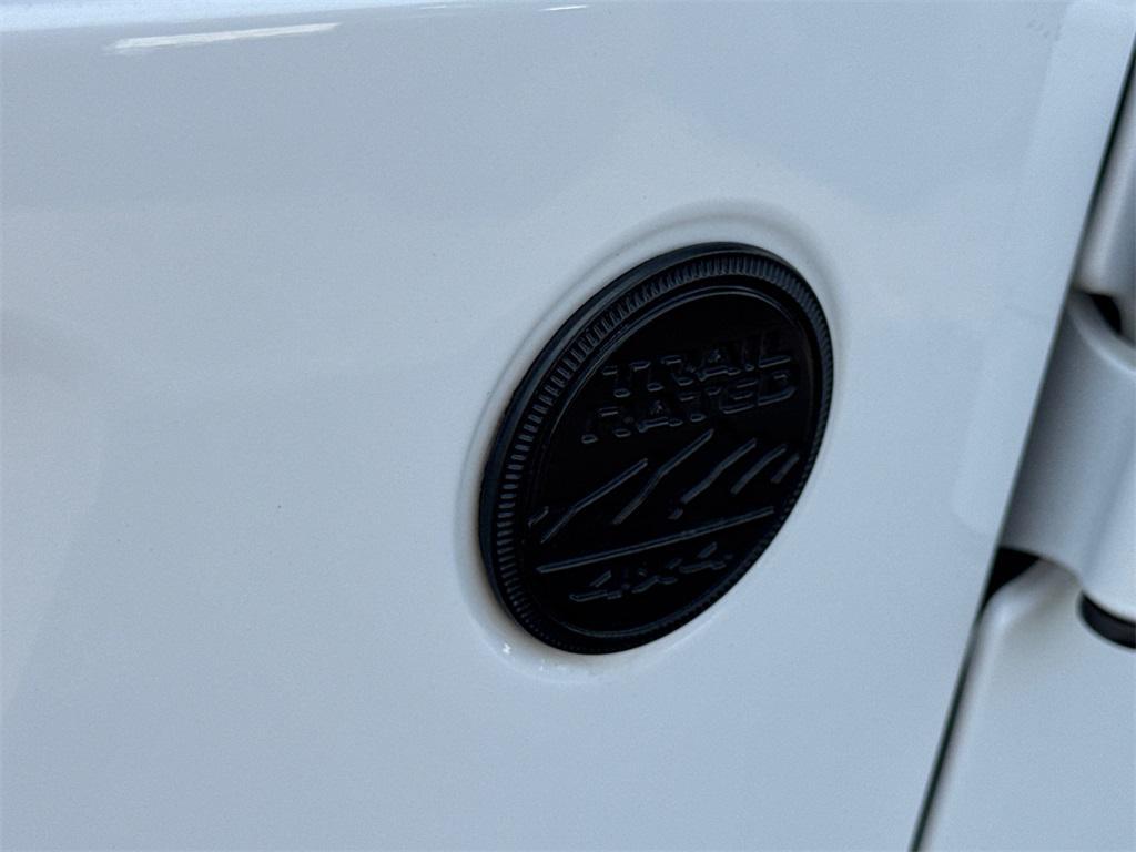 used 2021 Jeep Gladiator car, priced at $27,777