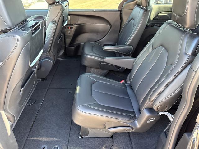 new 2025 Chrysler Pacifica car, priced at $49,998