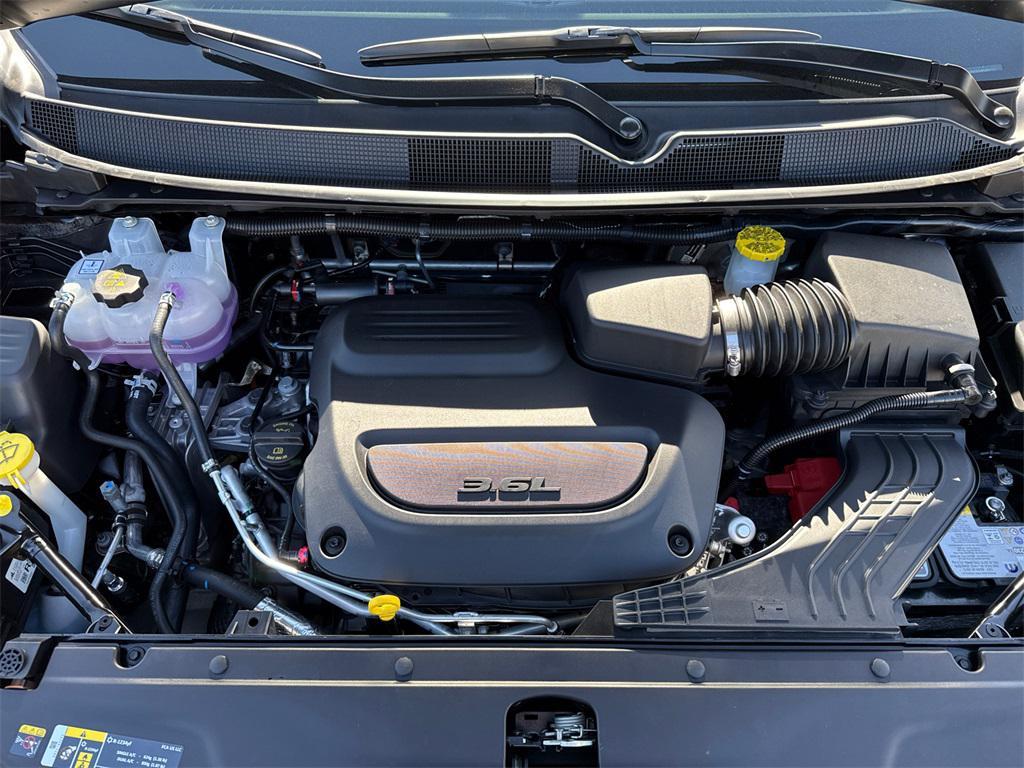 new 2025 Chrysler Pacifica car, priced at $48,456