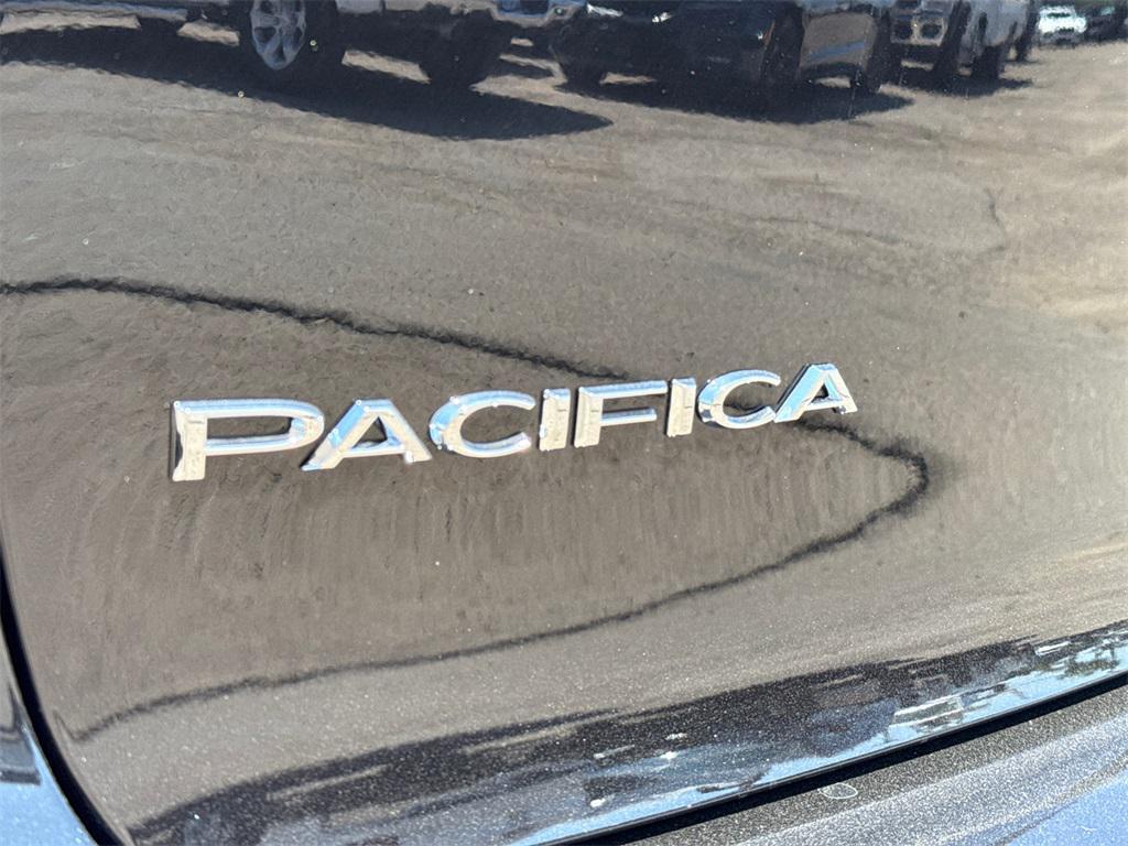 new 2025 Chrysler Pacifica car, priced at $42,370
