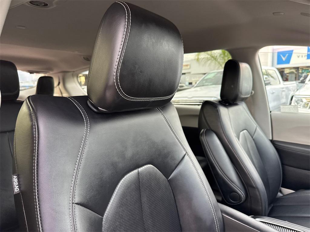 used 2024 Chrysler Pacifica Hybrid car, priced at $27,888