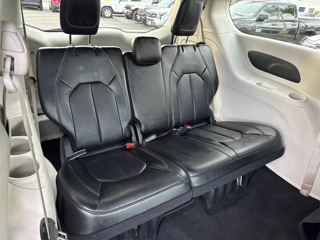 used 2024 Chrysler Pacifica Hybrid car, priced at $27,888