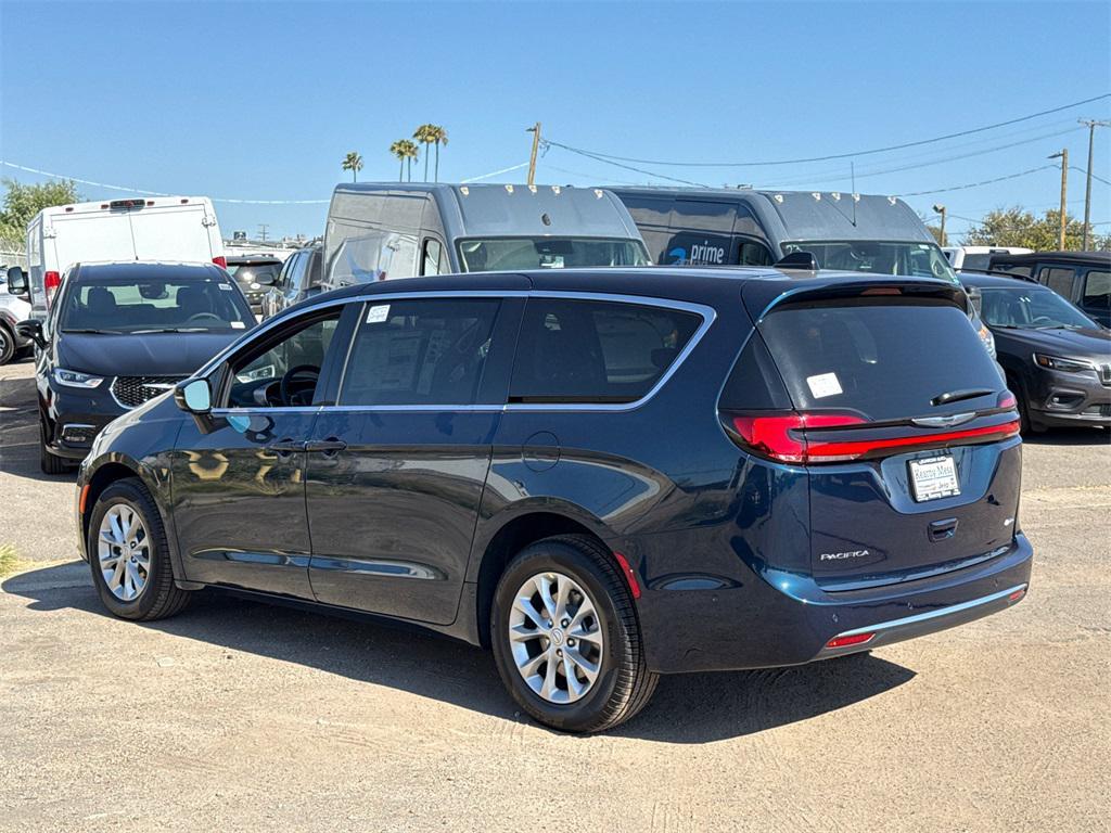 new 2025 Chrysler Pacifica car, priced at $48,960