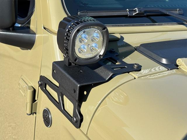new 2025 Jeep Gladiator car, priced at $67,440