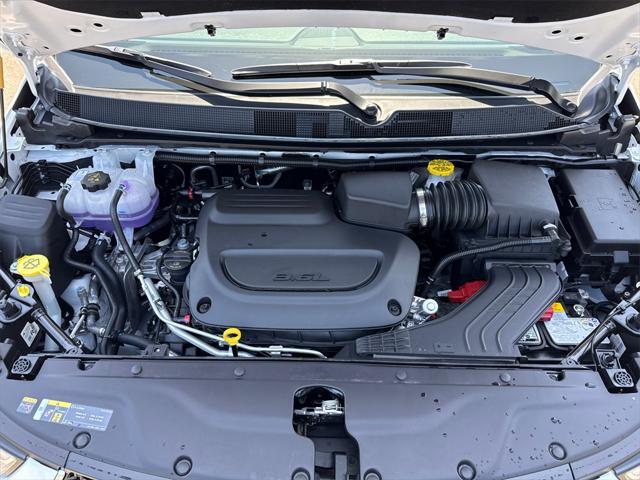 new 2025 Chrysler Pacifica car, priced at $47,677