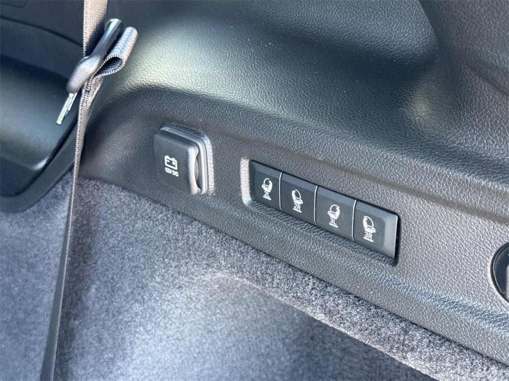 new 2025 Jeep Grand Cherokee L car, priced at $60,277