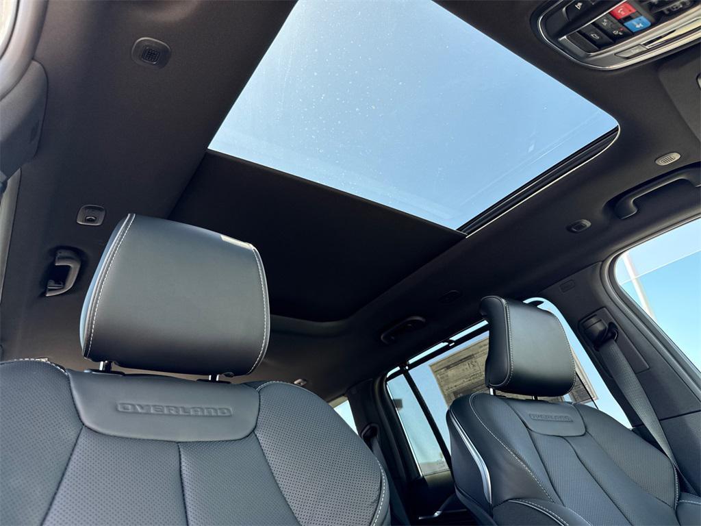 new 2025 Jeep Grand Cherokee L car, priced at $60,277