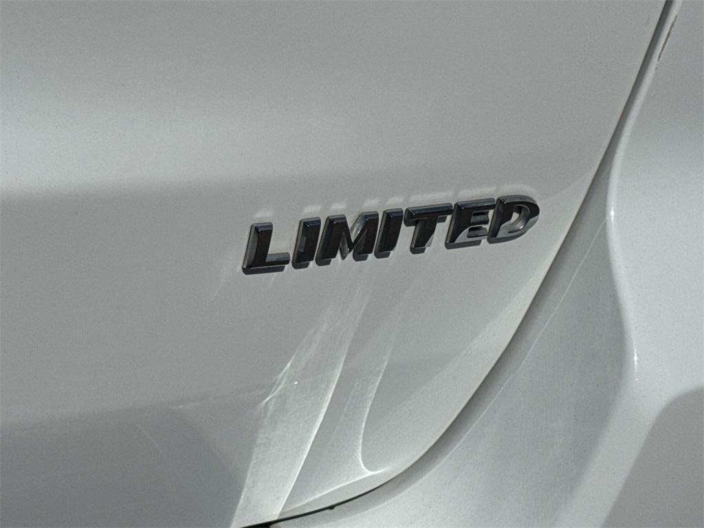 used 2020 Jeep Grand Cherokee car, priced at $23,947