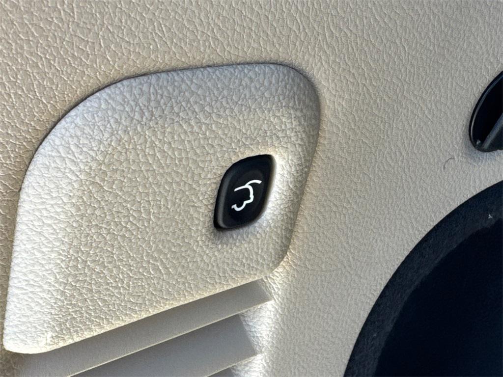 used 2020 Jeep Grand Cherokee car, priced at $23,947