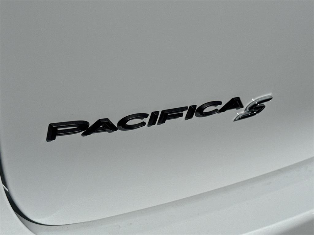 new 2026 Chrysler Pacifica car, priced at $56,810