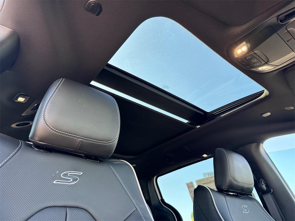 new 2026 Chrysler Pacifica car, priced at $56,810