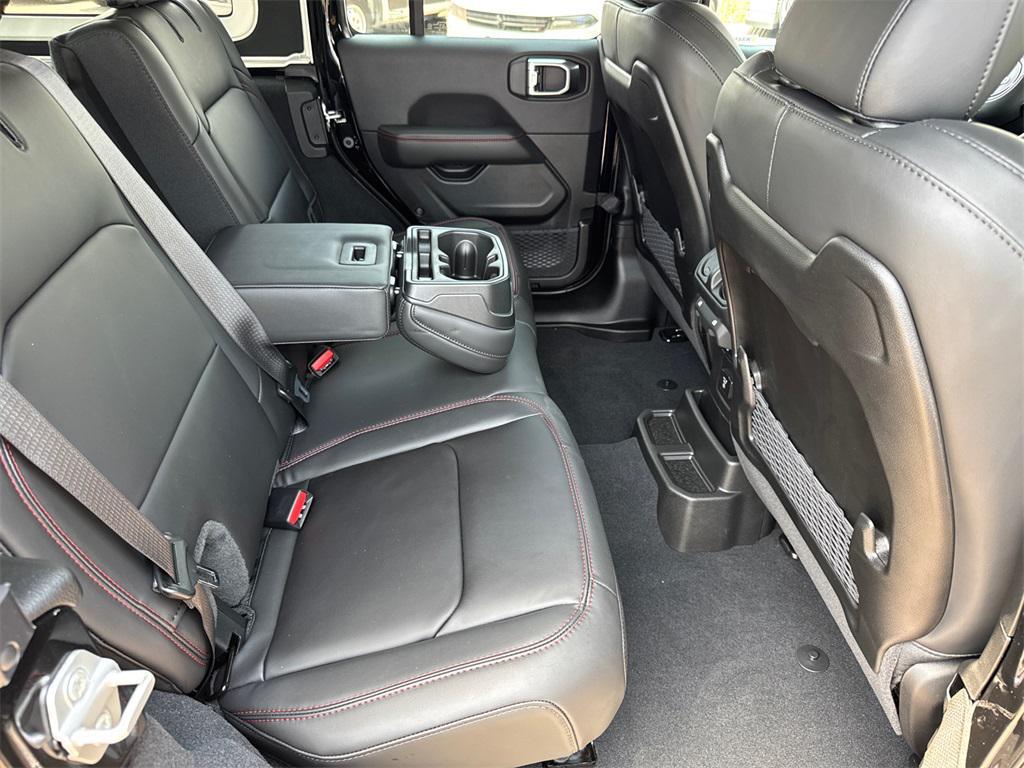 new 2025 Jeep Wrangler car, priced at $61,777