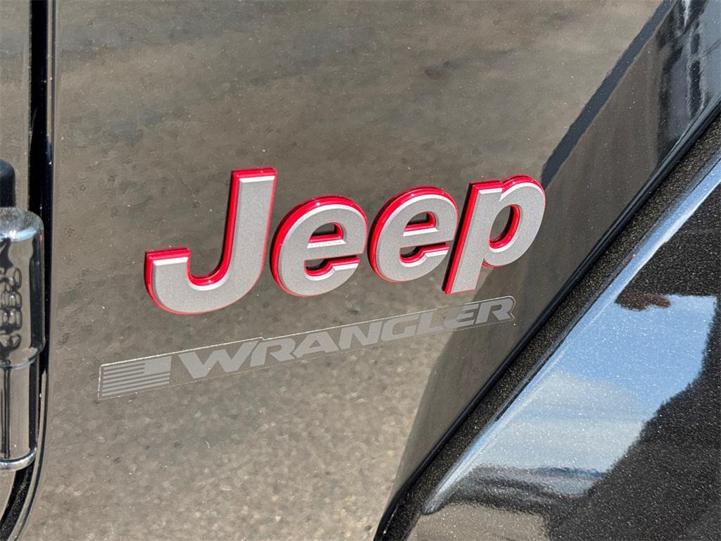 new 2025 Jeep Wrangler car, priced at $61,777