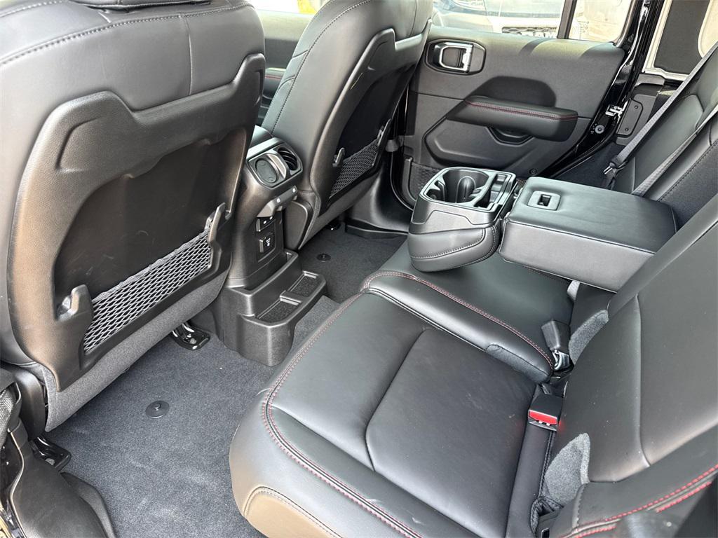 new 2025 Jeep Wrangler car, priced at $61,777