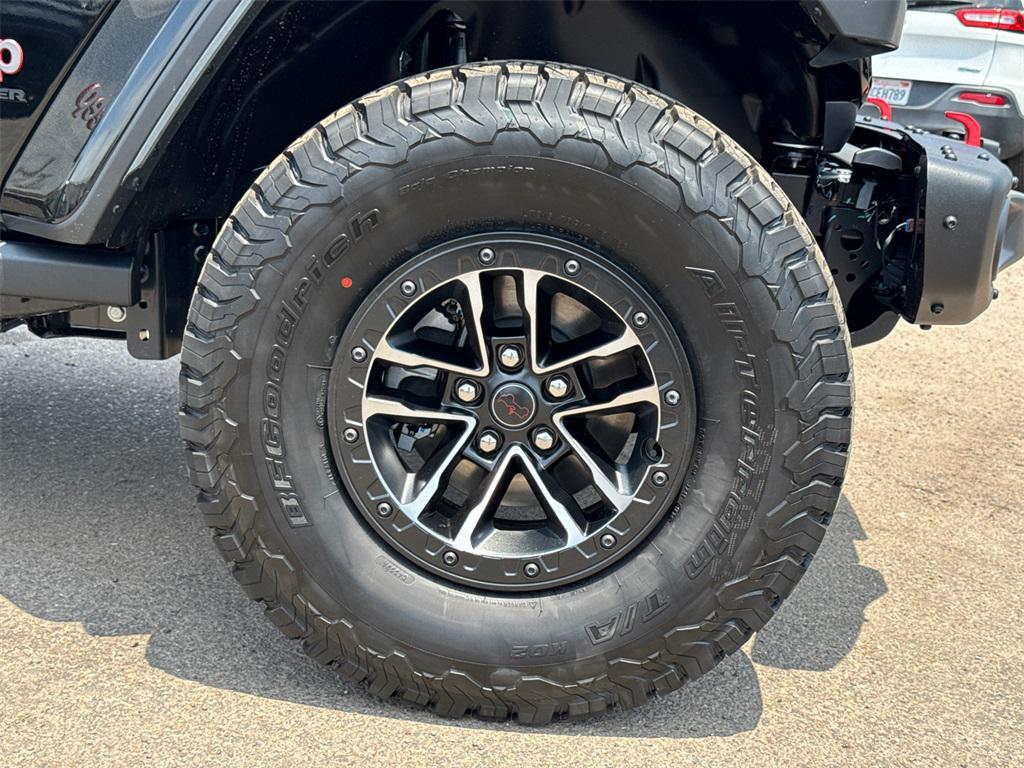 new 2025 Jeep Wrangler car, priced at $61,777