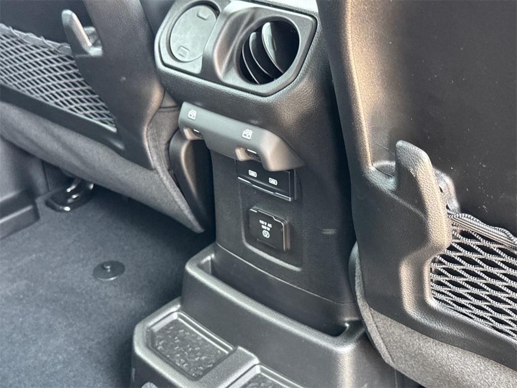 new 2025 Jeep Wrangler car, priced at $61,777