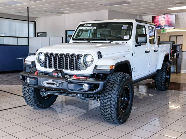 new 2024 Jeep Gladiator car, priced at $59,126