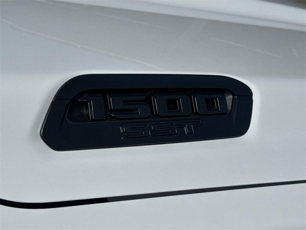 new 2025 Ram 1500 car, priced at $52,175