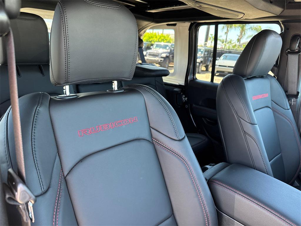 new 2025 Jeep Wrangler car, priced at $63,988