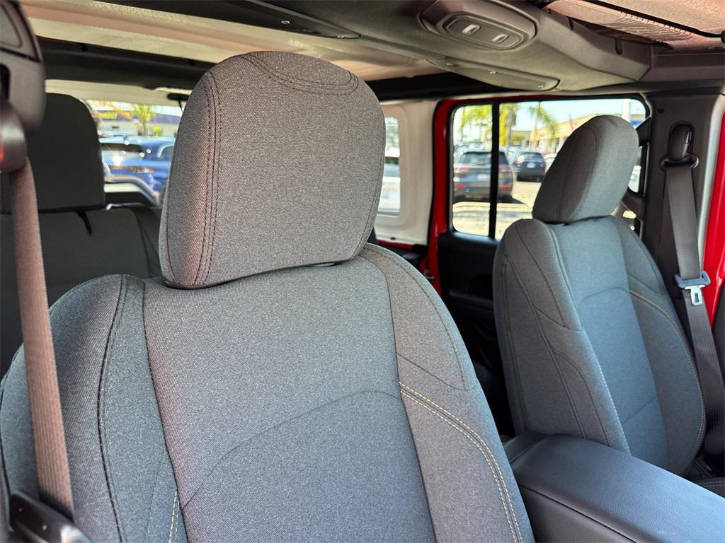 new 2025 Jeep Wrangler car, priced at $47,500