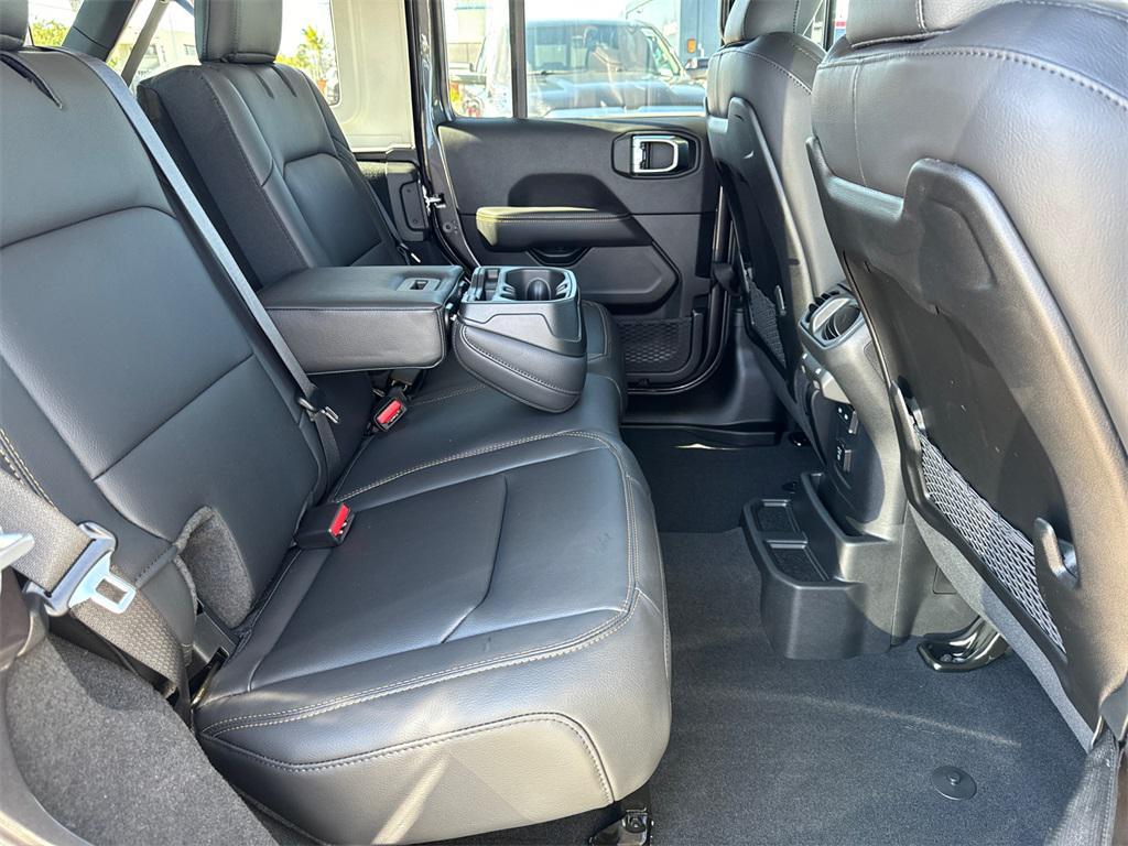 new 2025 Jeep Wrangler car, priced at $50,211