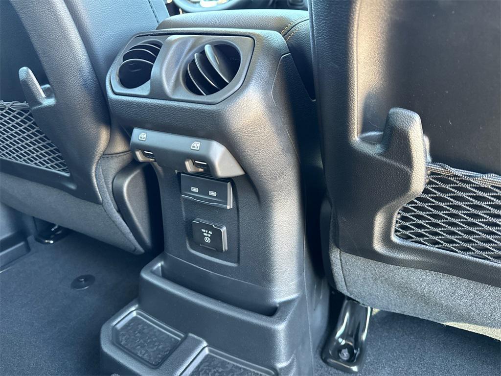 new 2025 Jeep Wrangler car, priced at $50,211