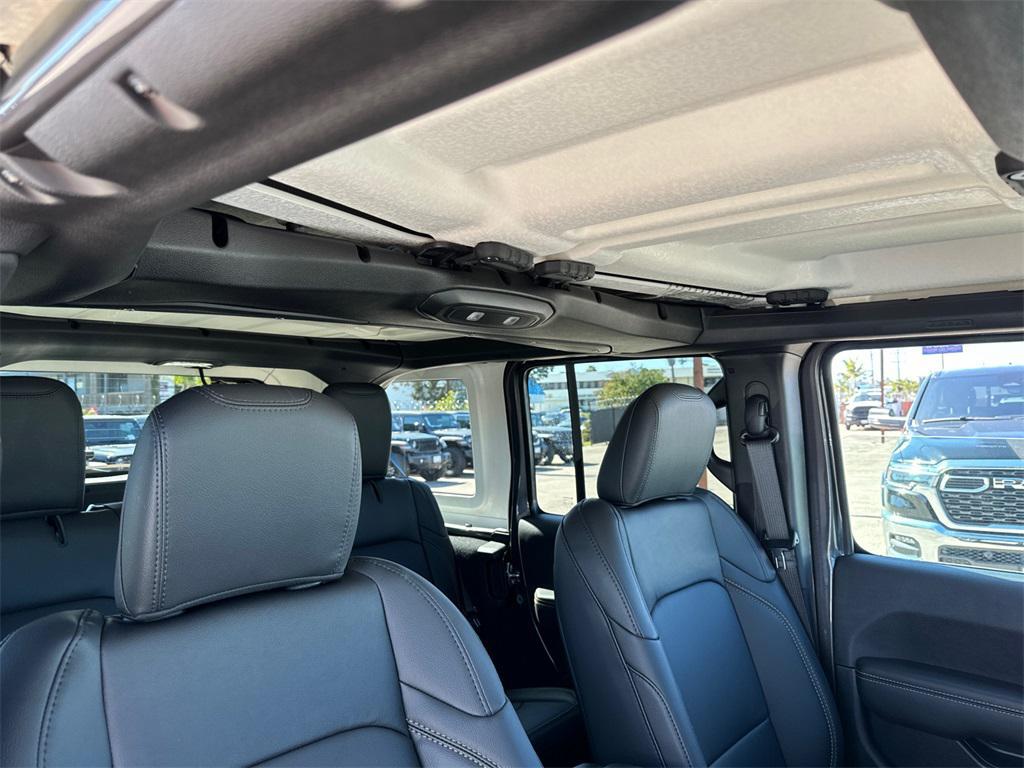 new 2025 Jeep Wrangler car, priced at $50,211