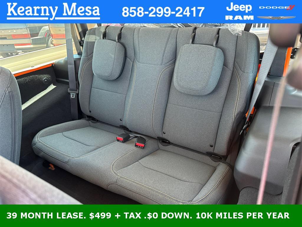 new 2025 Jeep Wrangler car, priced at $41,060
