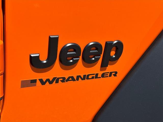 new 2025 Jeep Wrangler car, priced at $44,052