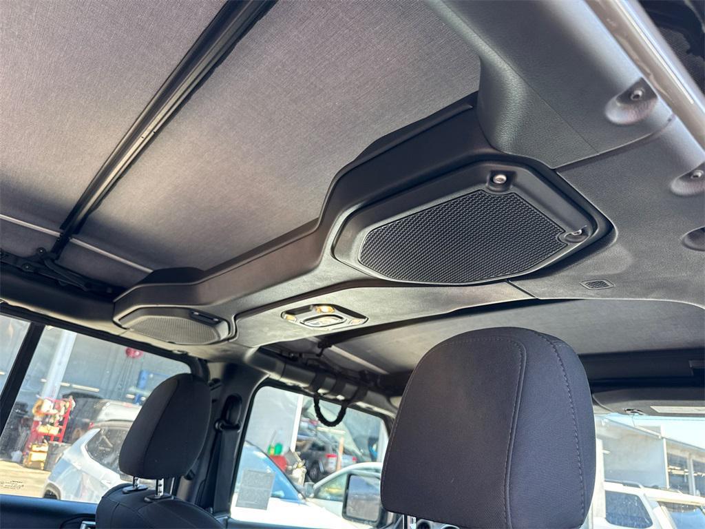 used 2022 Jeep Wrangler Unlimited car, priced at $31,947