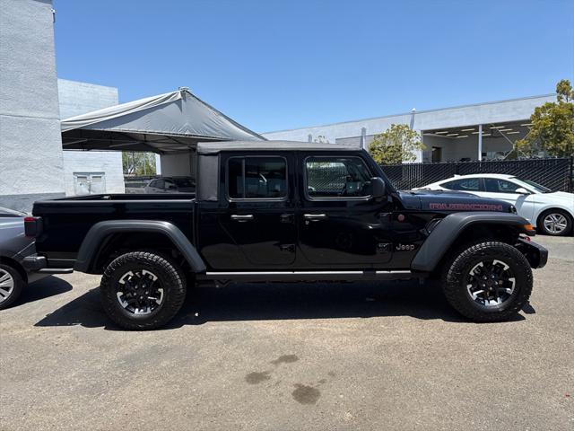 new 2025 Jeep Gladiator car, priced at $50,875