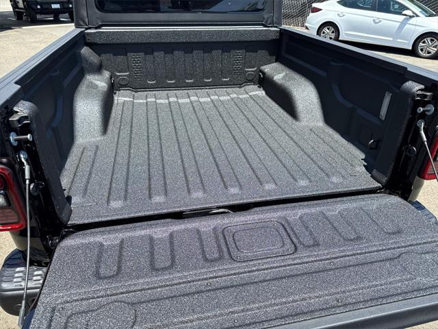 new 2025 Jeep Gladiator car, priced at $50,875