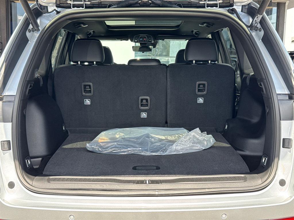 new 2025 Jeep Grand Cherokee car, priced at $49,885