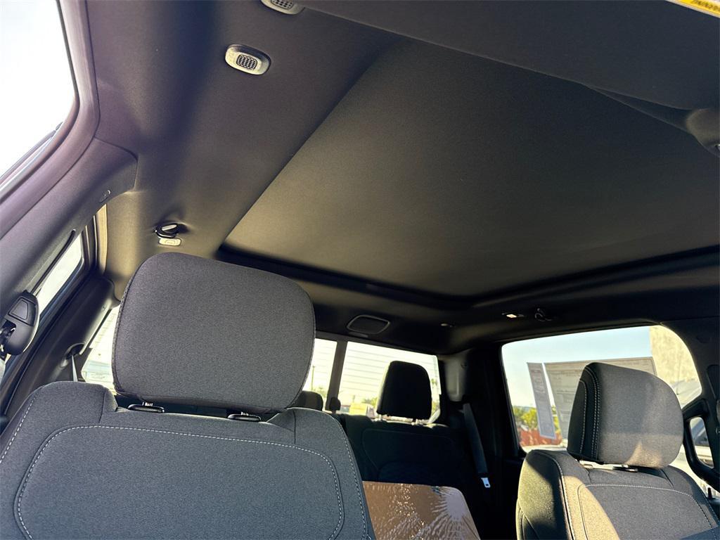 new 2025 Ram 1500 car, priced at $54,095